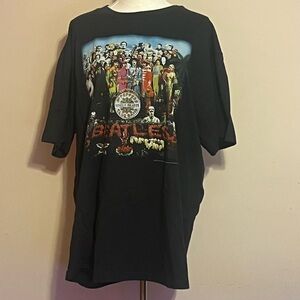 Like New Beatles Sgt. Pepper’s Lonely Hearts Club Band T-Shirt